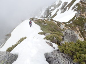 雪が緩んでたのでアイゼン使わず‼️